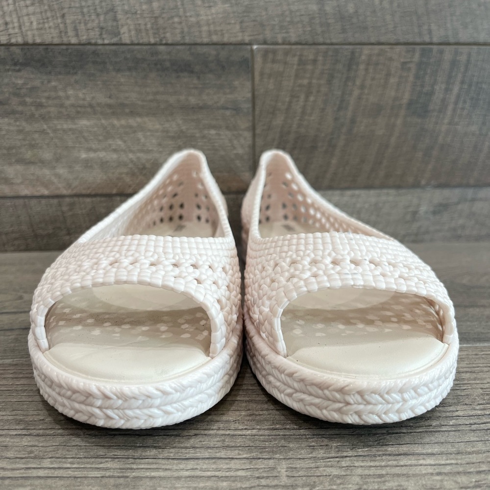 Elegant Cream Peep-Toe Woven Flats - Picture 2 of 7